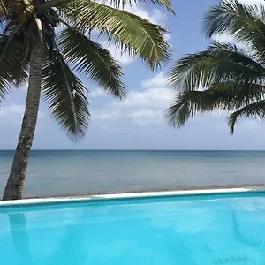 Otel Bravo, Vieques